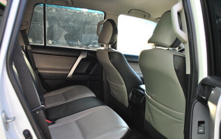 Toyota Land Cruiser Prado 150 рестайлинг 2, 2015 год, 2 689 000 рублей, 18 фотография