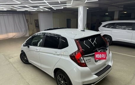 Honda Fit III, 2020 год, 1 600 000 рублей, 14 фотография