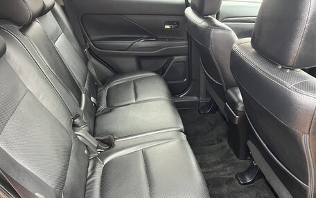 Mitsubishi Outlander III рестайлинг 3, 2015 год, 1 890 000 рублей, 8 фотография