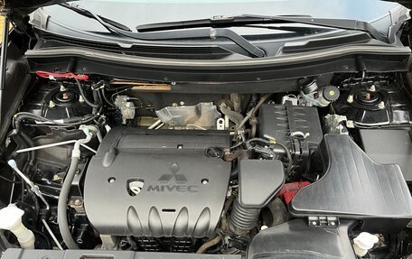 Mitsubishi Outlander III рестайлинг 3, 2015 год, 1 890 000 рублей, 13 фотография
