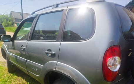 Chevrolet Niva I рестайлинг, 2011 год, 530 000 рублей, 3 фотография