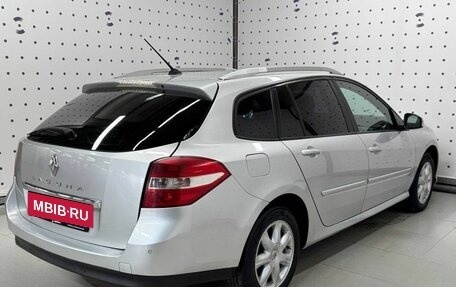 Renault Laguna III рестайлинг, 2009 год, 648 000 рублей, 2 фотография