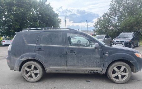 Mitsubishi Outlander III рестайлинг 3, 2007 год, 520 000 рублей, 4 фотография