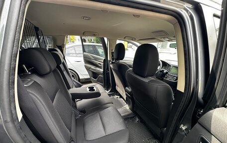 Mitsubishi Outlander III рестайлинг 3, 2018 год, 2 300 000 рублей, 16 фотография