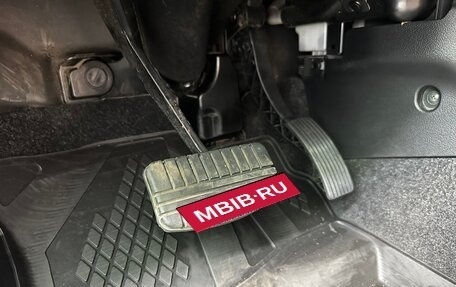 Mitsubishi Outlander III рестайлинг 3, 2018 год, 2 300 000 рублей, 21 фотография