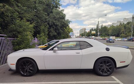 Dodge Challenger III рестайлинг 2, 2019 год, 4 100 000 рублей, 5 фотография
