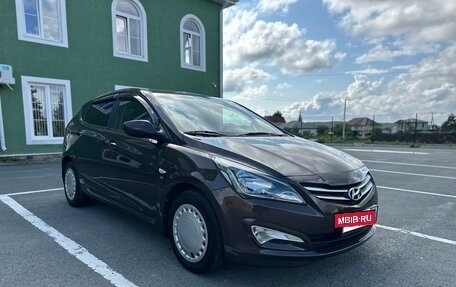 Hyundai Solaris II рестайлинг, 2015 год, 1 090 000 рублей, 3 фотография