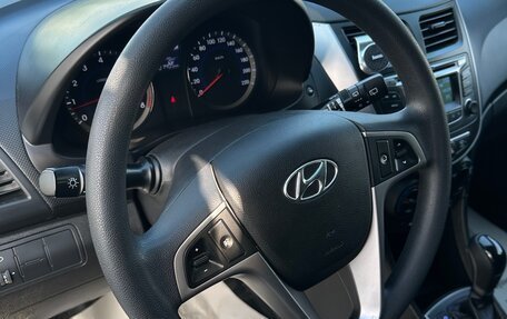 Hyundai Solaris II рестайлинг, 2015 год, 1 090 000 рублей, 12 фотография