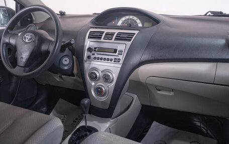 Toyota Yaris III рестайлинг, 2008 год, 699 000 рублей, 15 фотография