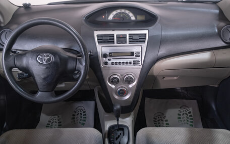 Toyota Yaris III рестайлинг, 2008 год, 699 000 рублей, 10 фотография