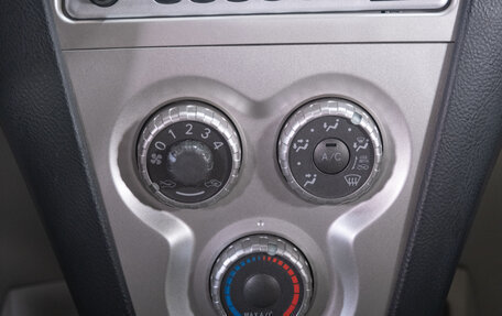 Toyota Yaris III рестайлинг, 2008 год, 699 000 рублей, 13 фотография
