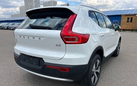 Volvo XC40 I, 2024 год, 4 500 000 рублей, 3 фотография