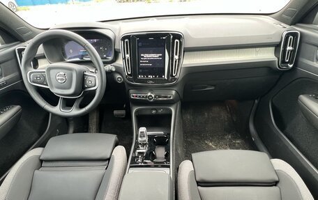 Volvo XC40 I, 2024 год, 4 500 000 рублей, 7 фотография