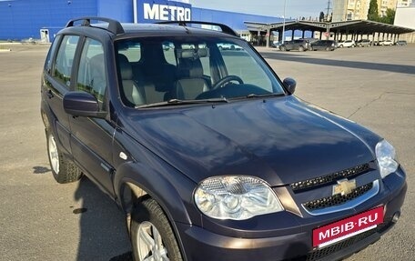 Chevrolet Niva I рестайлинг, 2013 год, 690 000 рублей, 2 фотография