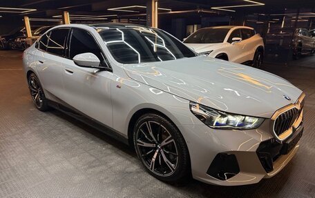 BMW 5 серия, 2024 год, 9 000 000 рублей, 10 фотография