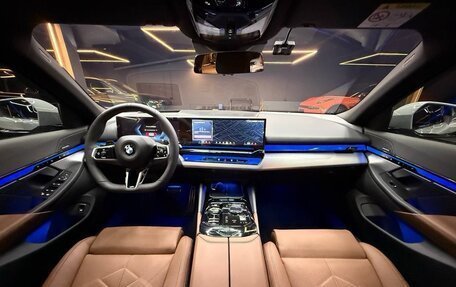 BMW 5 серия, 2024 год, 9 000 000 рублей, 19 фотография