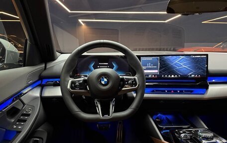 BMW 5 серия, 2024 год, 9 000 000 рублей, 18 фотография