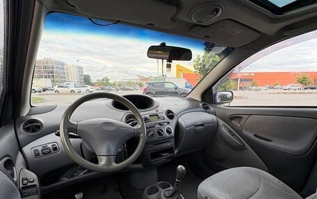 Toyota Yaris I рестайлинг, 2001 год, 295 000 рублей, 8 фотография