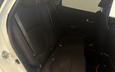 KIA Rio III рестайлинг, 2013 год, 735 000 рублей, 22 фотография