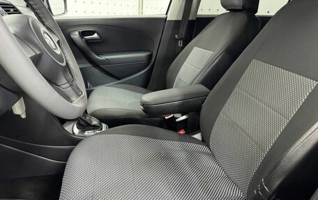 Volkswagen Polo VI (EU Market), 2012 год, 640 000 рублей, 18 фотография