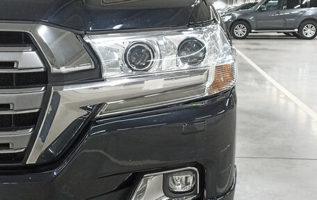 Toyota Land Cruiser 200, 2015 год, 5 350 000 рублей, 21 фотография