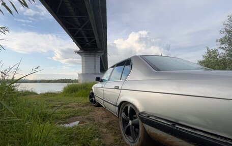 BMW 7 серия, 1992 год, 550 000 рублей, 2 фотография
