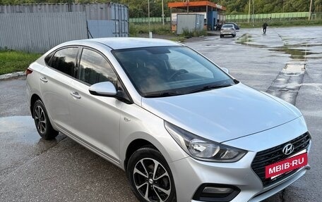 Hyundai Solaris II рестайлинг, 2018 год, 1 250 000 рублей, 10 фотография