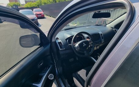 Mitsubishi Outlander III рестайлинг 3, 2008 год, 1 110 000 рублей, 10 фотография
