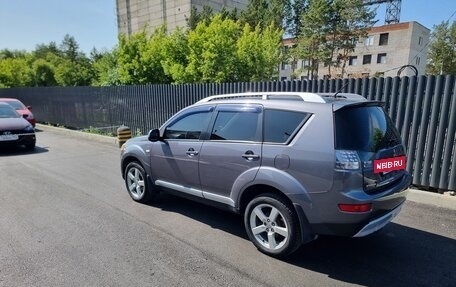 Mitsubishi Outlander III рестайлинг 3, 2008 год, 1 110 000 рублей, 4 фотография