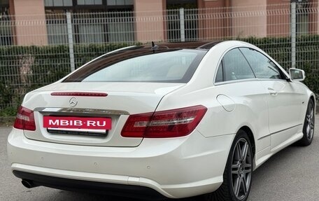 Mercedes-Benz E-Класс, 2011 год, 1 299 000 рублей, 10 фотография