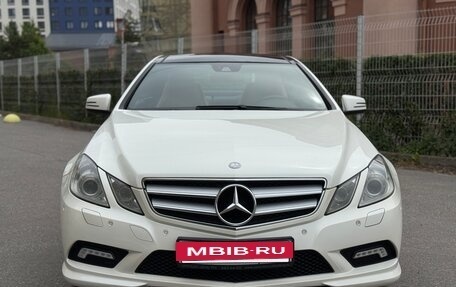 Mercedes-Benz E-Класс, 2011 год, 1 299 000 рублей, 4 фотография