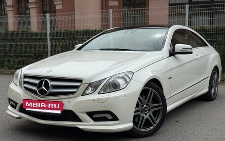 Mercedes-Benz E-Класс, 2011 год, 1 299 000 рублей, 6 фотография