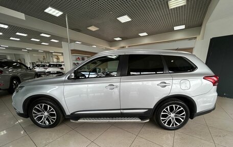 Mitsubishi Outlander III рестайлинг 3, 2016 год, 1 499 000 рублей, 8 фотография