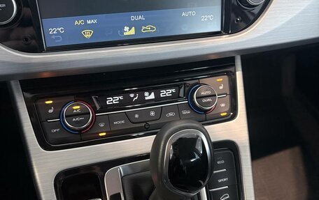 Geely Atlas I, 2018 год, 1 550 000 рублей, 16 фотография