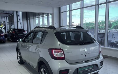 Renault Sandero II рестайлинг, 2017 год, 1 048 000 рублей, 8 фотография