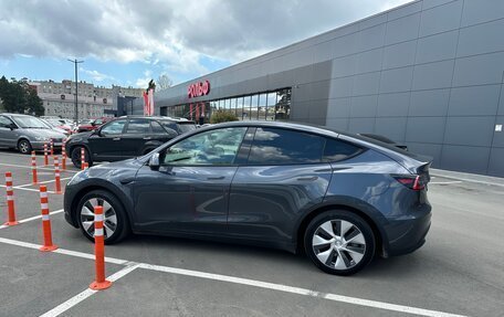 Tesla Model Y I, 2021 год, 4 000 000 рублей, 8 фотография