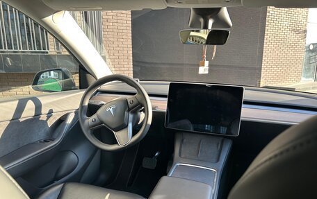 Tesla Model Y I, 2021 год, 4 000 000 рублей, 14 фотография