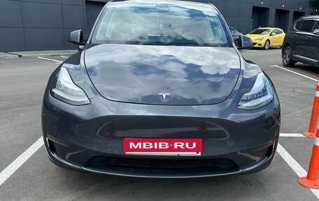 Tesla Model Y I, 2021 год, 4 000 000 рублей, 4 фотография