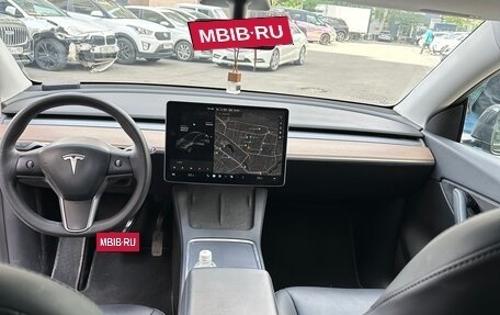 Tesla Model Y I, 2021 год, 4 000 000 рублей, 26 фотография