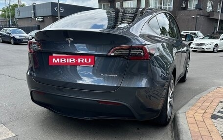 Tesla Model Y I, 2021 год, 4 000 000 рублей, 24 фотография