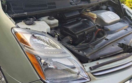 Toyota Prius, 2006 год, 750 000 рублей, 8 фотография