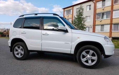 Chevrolet Niva I рестайлинг, 2014 год, 670 000 рублей, 3 фотография