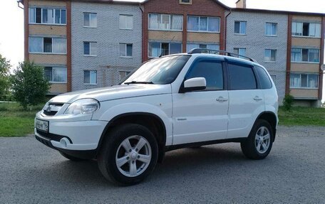 Chevrolet Niva I рестайлинг, 2014 год, 670 000 рублей, 2 фотография