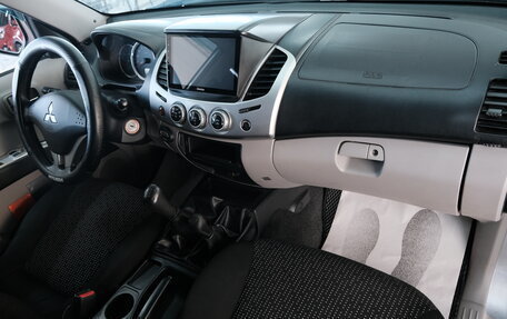 Mitsubishi L200 IV рестайлинг, 2013 год, 1 239 000 рублей, 19 фотография
