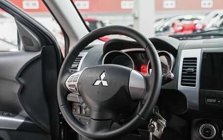 Mitsubishi Outlander III рестайлинг 3, 2008 год, 949 000 рублей, 11 фотография