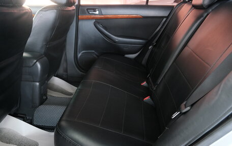 Toyota Avensis III рестайлинг, 2006 год, 779 000 рублей, 25 фотография