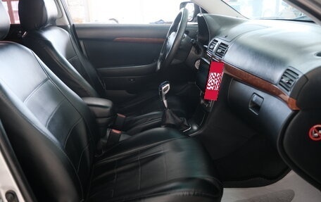 Toyota Avensis III рестайлинг, 2006 год, 779 000 рублей, 24 фотография