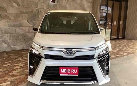 Toyota Voxy III, 2021 год, 2 200 055 рублей, 1 фотография