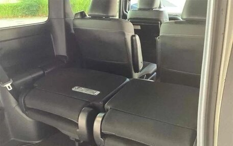 Toyota Voxy III, 2021 год, 2 200 055 рублей, 15 фотография