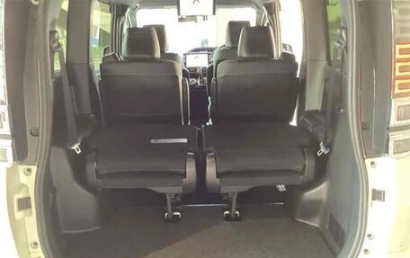 Toyota Voxy III, 2021 год, 2 200 055 рублей, 13 фотография